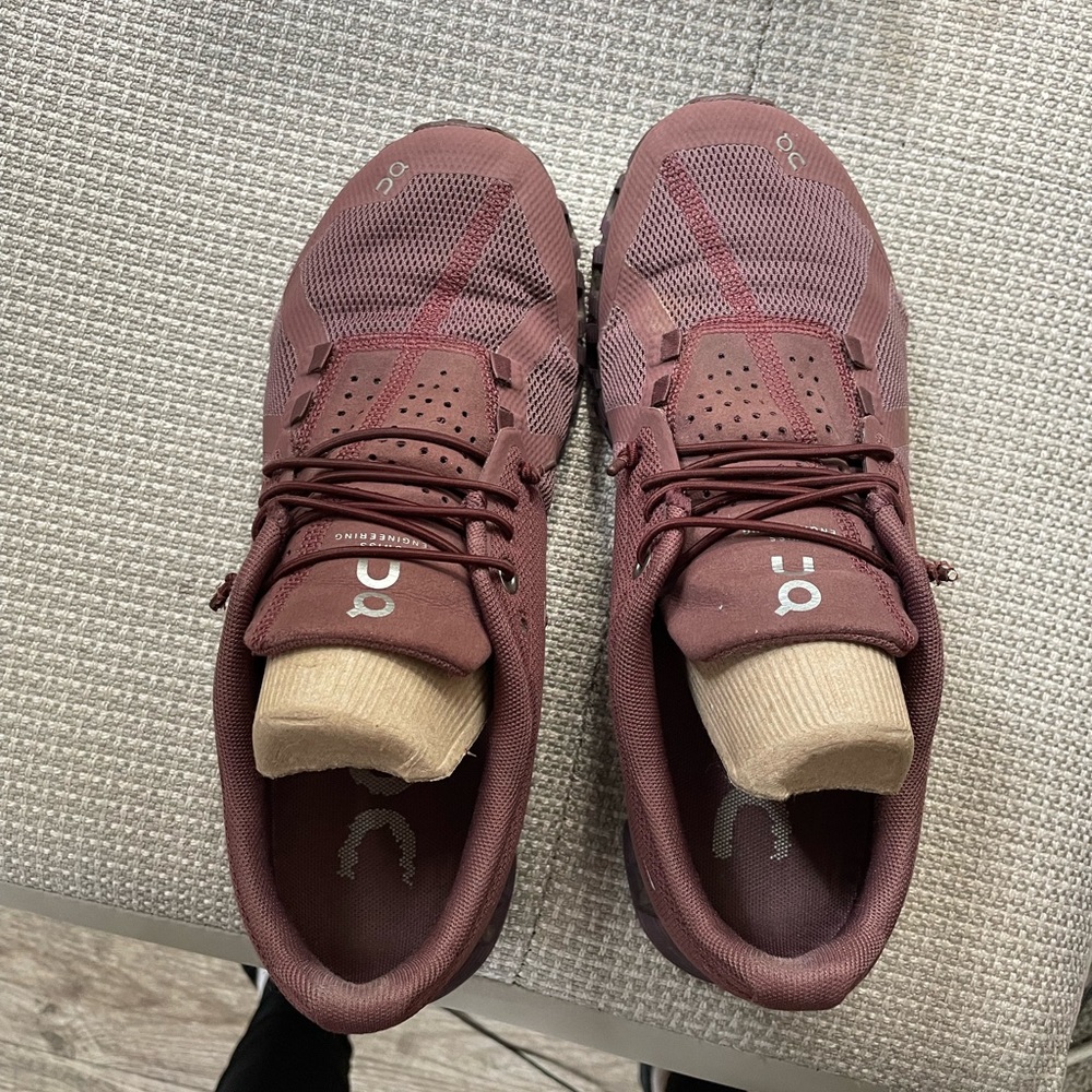 On Cloud tennis shoes